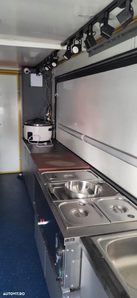 Mercedes-Benz Sprinter - 9