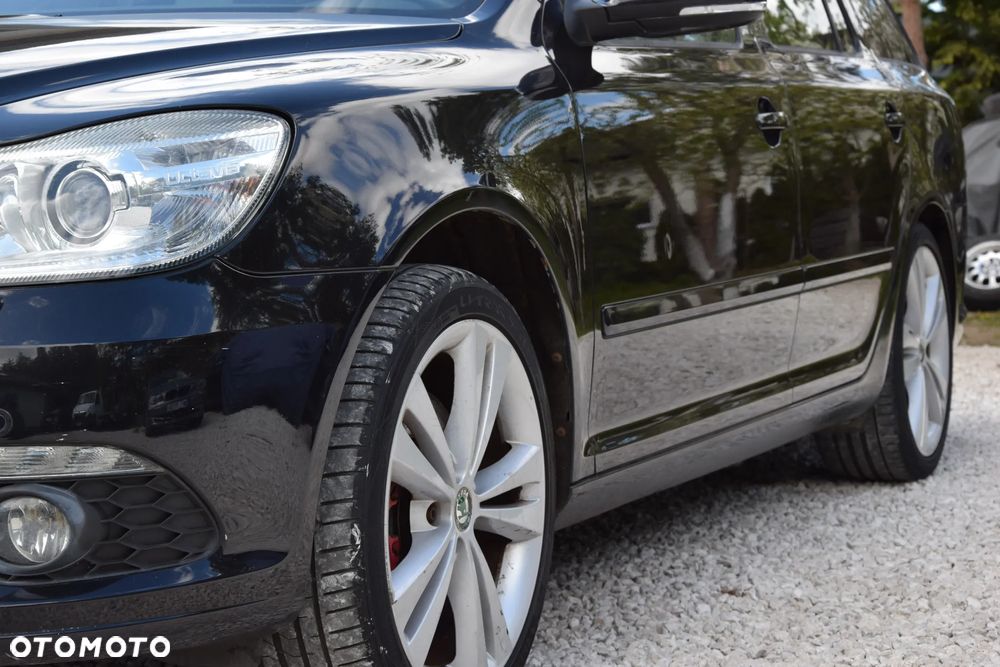 Skoda Octavia 2.0 TSI RS - 13