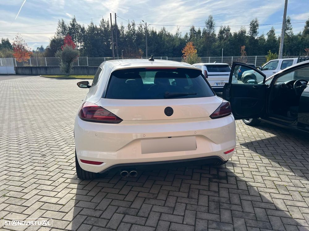 VW Scirocco 2.0 TDI Sport DSG - 10