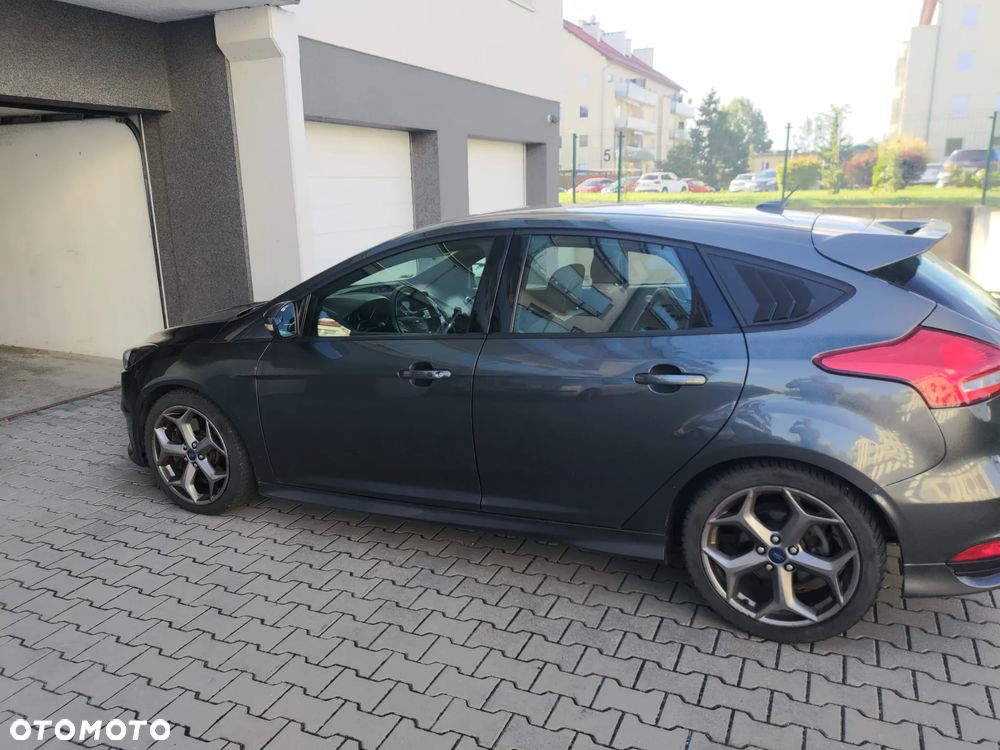 Ford Focus 2.0 EcoBoost ST - 3