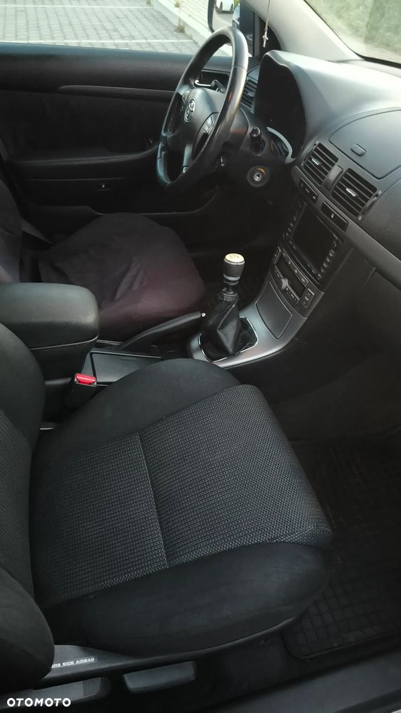 Toyota Avensis 2.0 D-4D Sol - 10