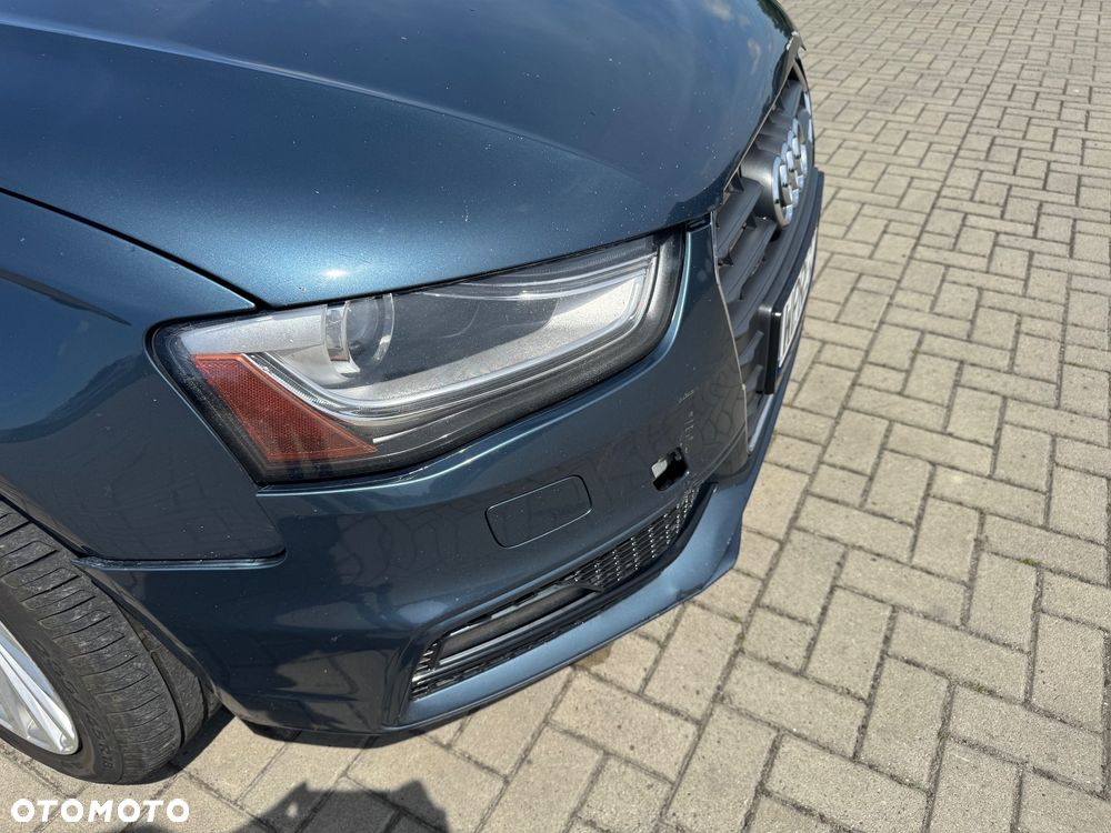 Audi A4 Limousine - 8
