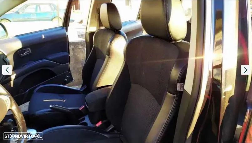 Citroën C-Crosser 2.4i Gasolina 4x4 Caixa Auto - 8