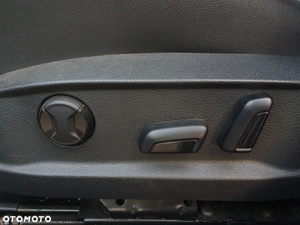 Volkswagen Golf 1.6 TDI BMT Highline DSG - 16