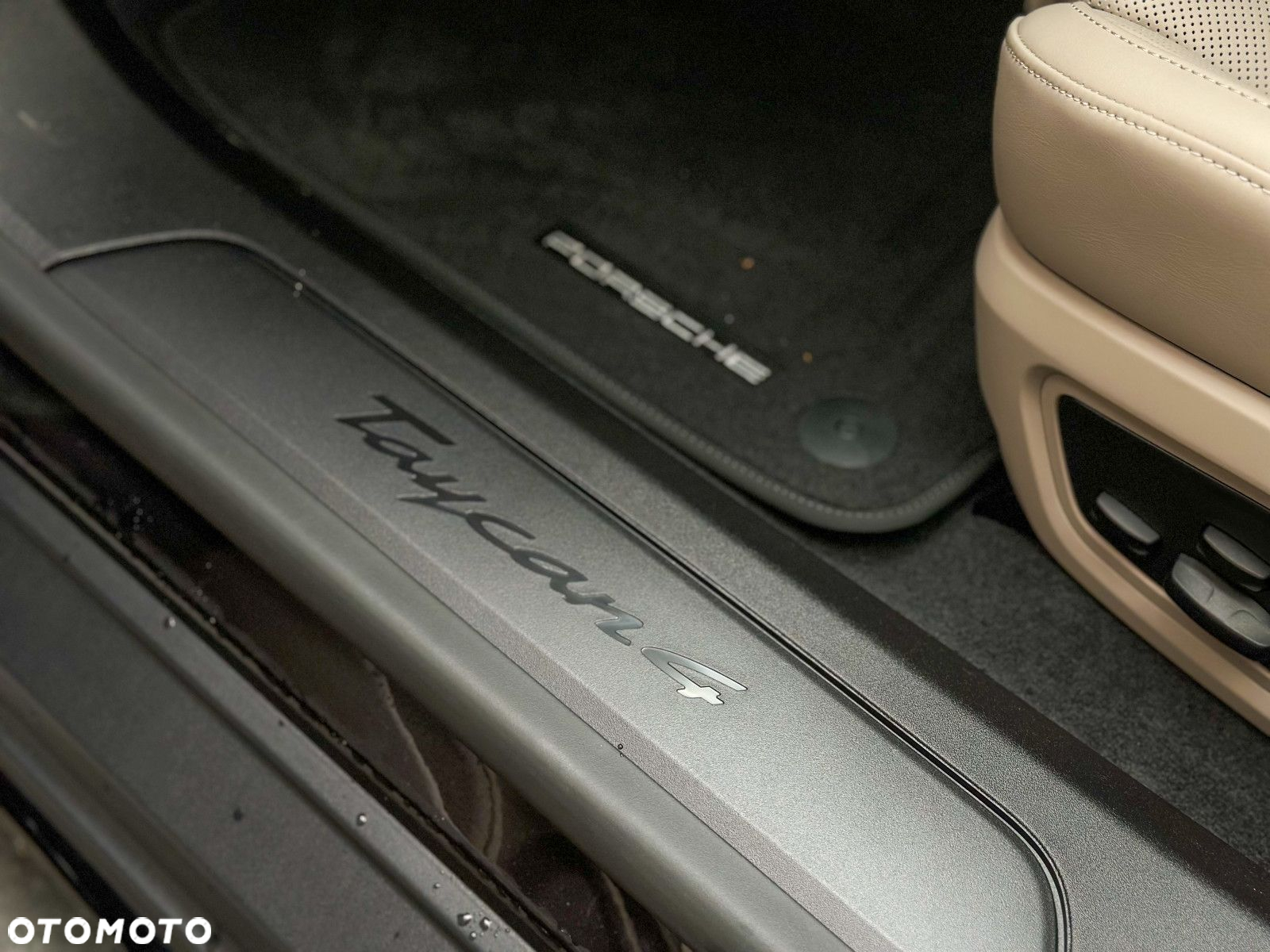Porsche Taycan Performance Plus - 11