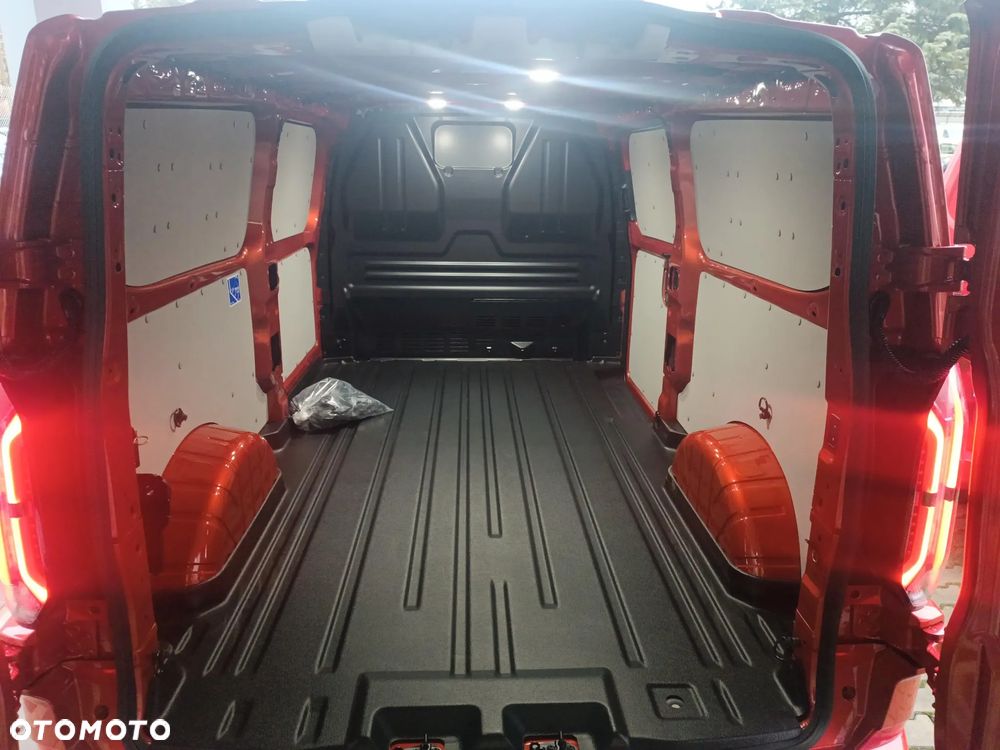 Ford Transit Custom - 32