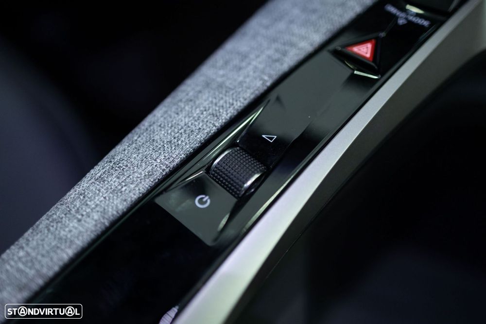 Peugeot 3008 1.2 PureTech Allure Pack EAT8 - 36