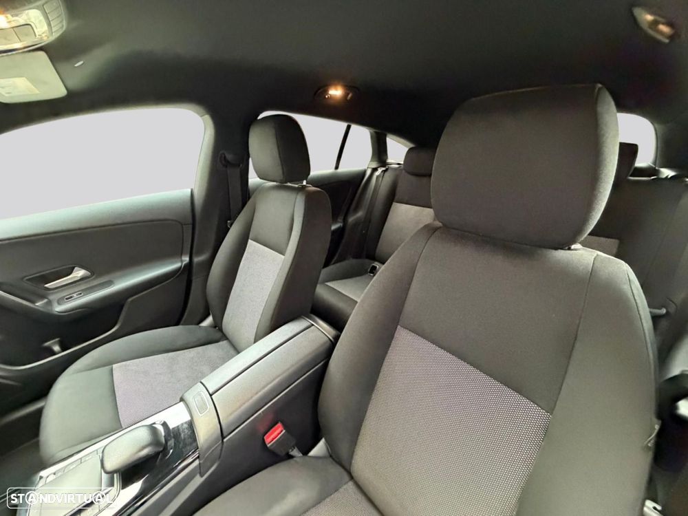 Mercedes-Benz CLA 180 - 42