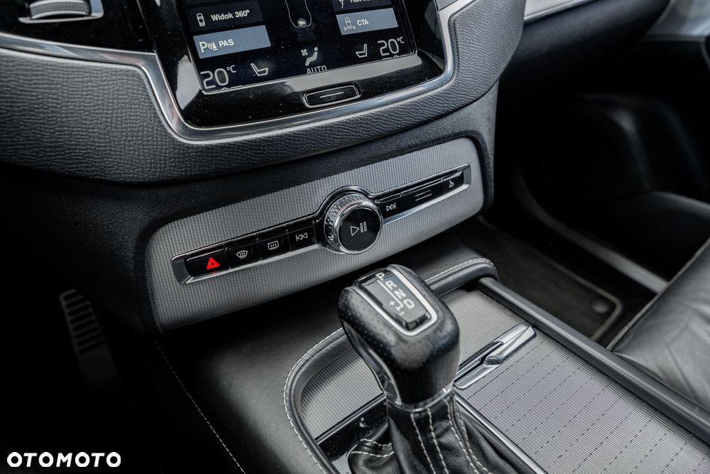 Volvo XC 90 - 35