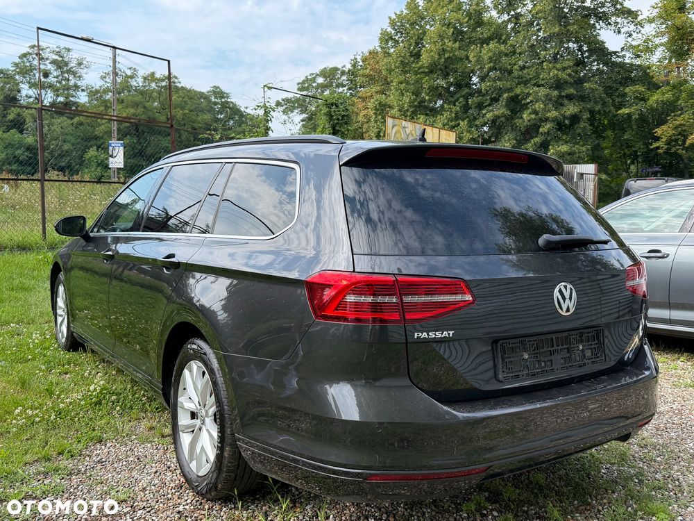 Volkswagen Passat Variant 1.6 TDI SCR DSG Comfortline - 9