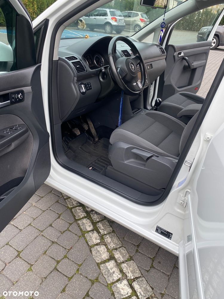 Volkswagen Touran - 9