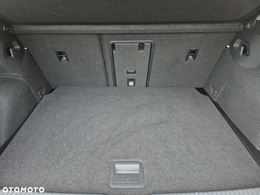 Volkswagen Golf - 27