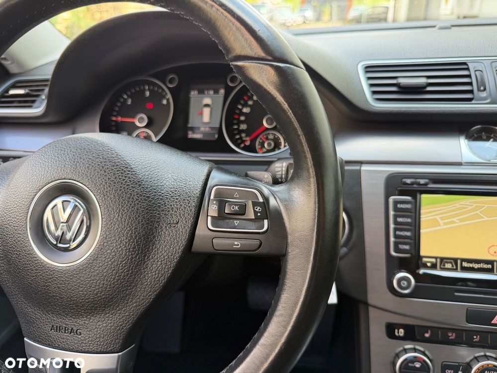 Volkswagen Passat Variant 2.0 TDI DSG BlueMotion Technology Comfortline - 27