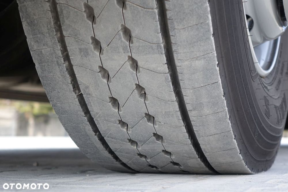 Renault D26 WIDE 6x2 / FIRANKA / EURO6 / AUTOMAT / NOWE PLANDEKI / OŚ PODNOSZONA I SKRĘTNA / WINDA ZAŁADUNKOWA - 9