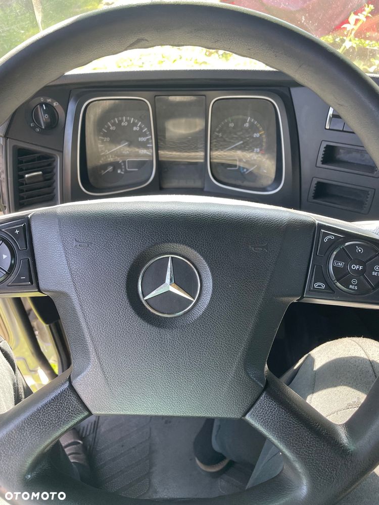 Mercedes-Benz Actros - 11