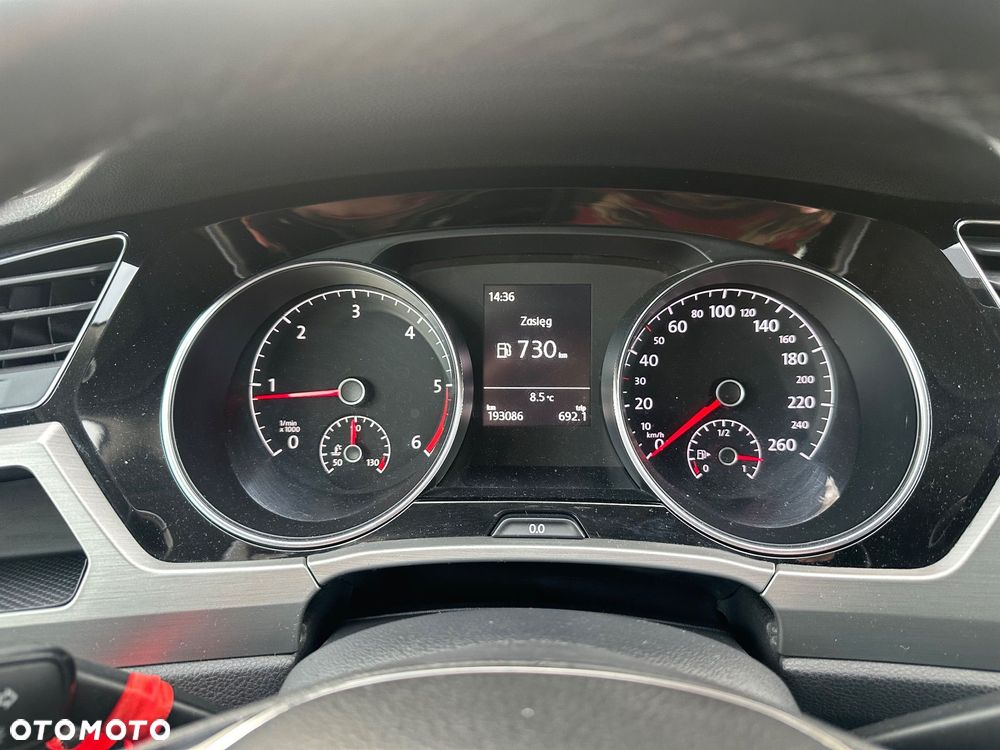 Volkswagen Touran 1.6 TDI BMT Comfortline - 20