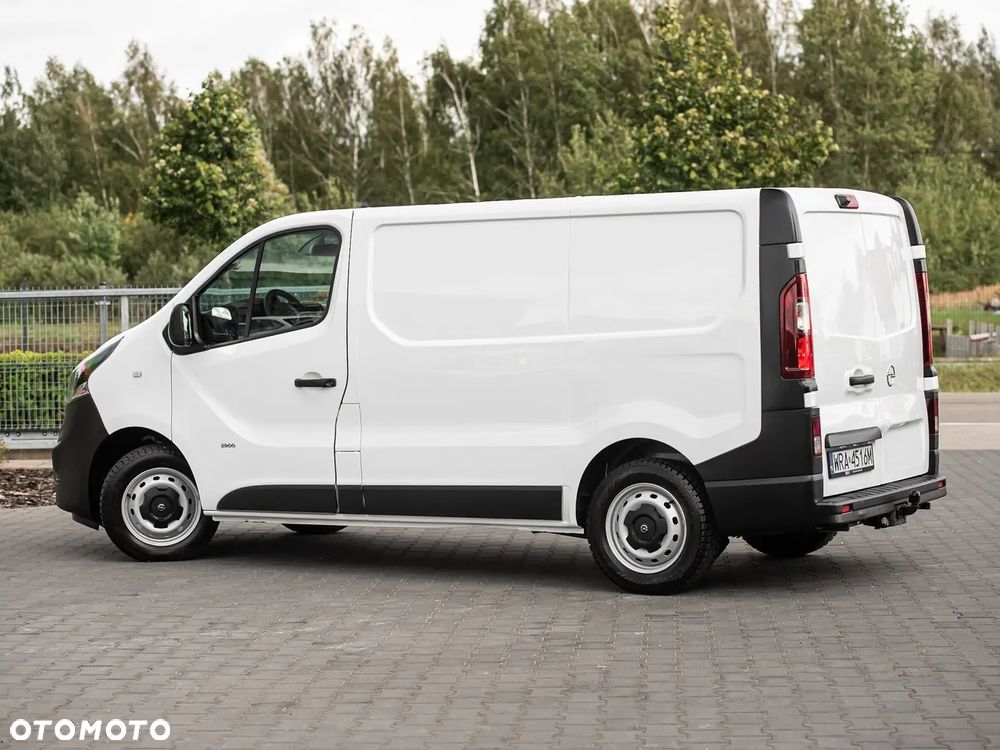 Opel Vivaro - 8