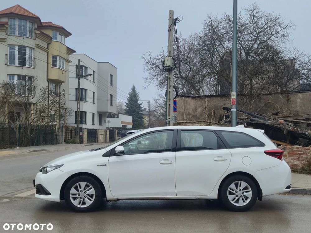 Toyota Auris Hybrid 135 Comfort - 5