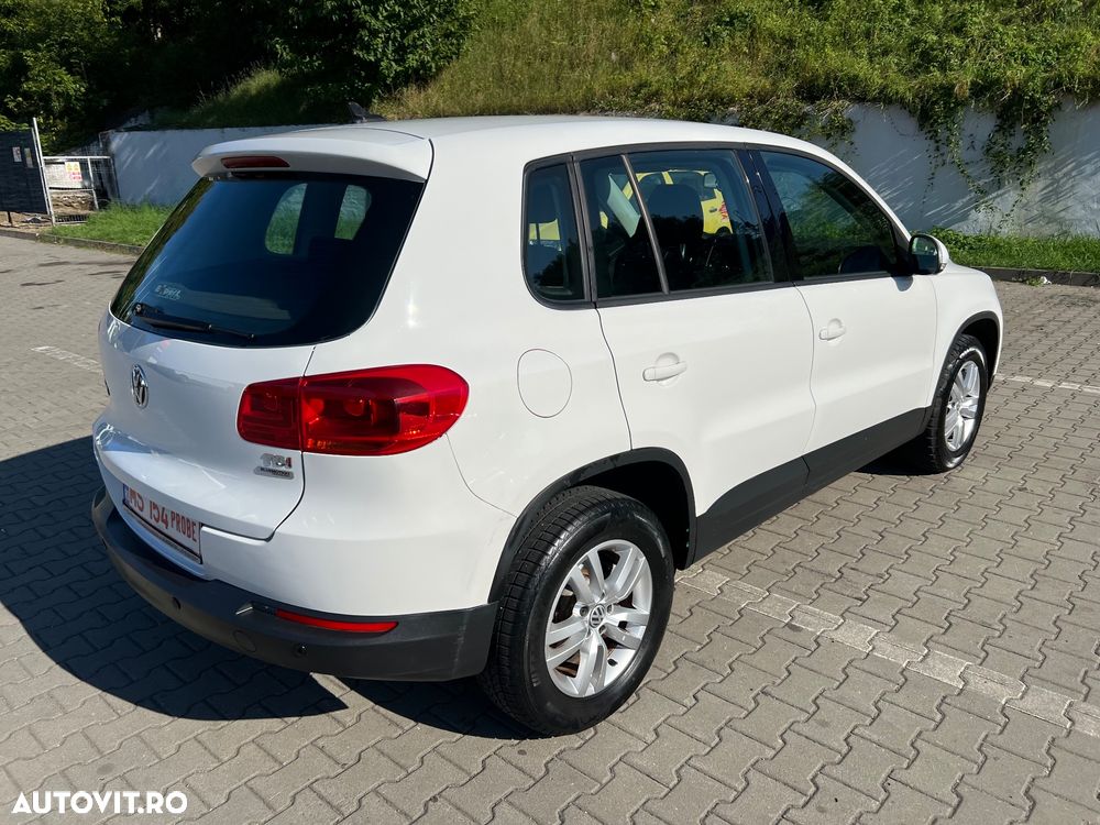 Volkswagen Tiguan 2.0 TDI DPF BlueMotion Technology Trend & Fun - 4