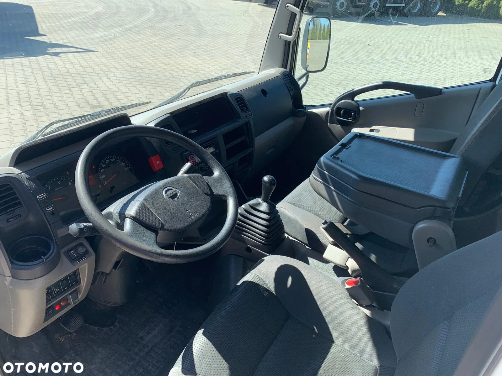 Nissan NISSAN CABSTAR 4x2 EURO6 PODNOŚNIK KOSZOWY - 34