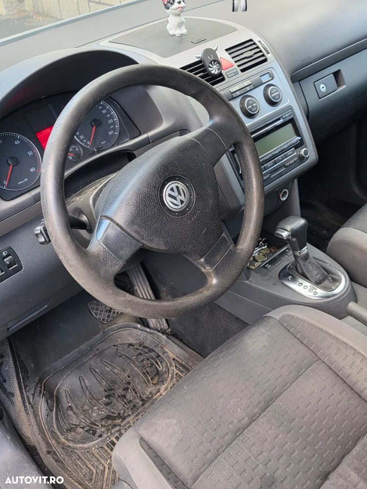 Volkswagen Touran 1.9 TDI DSG - 7