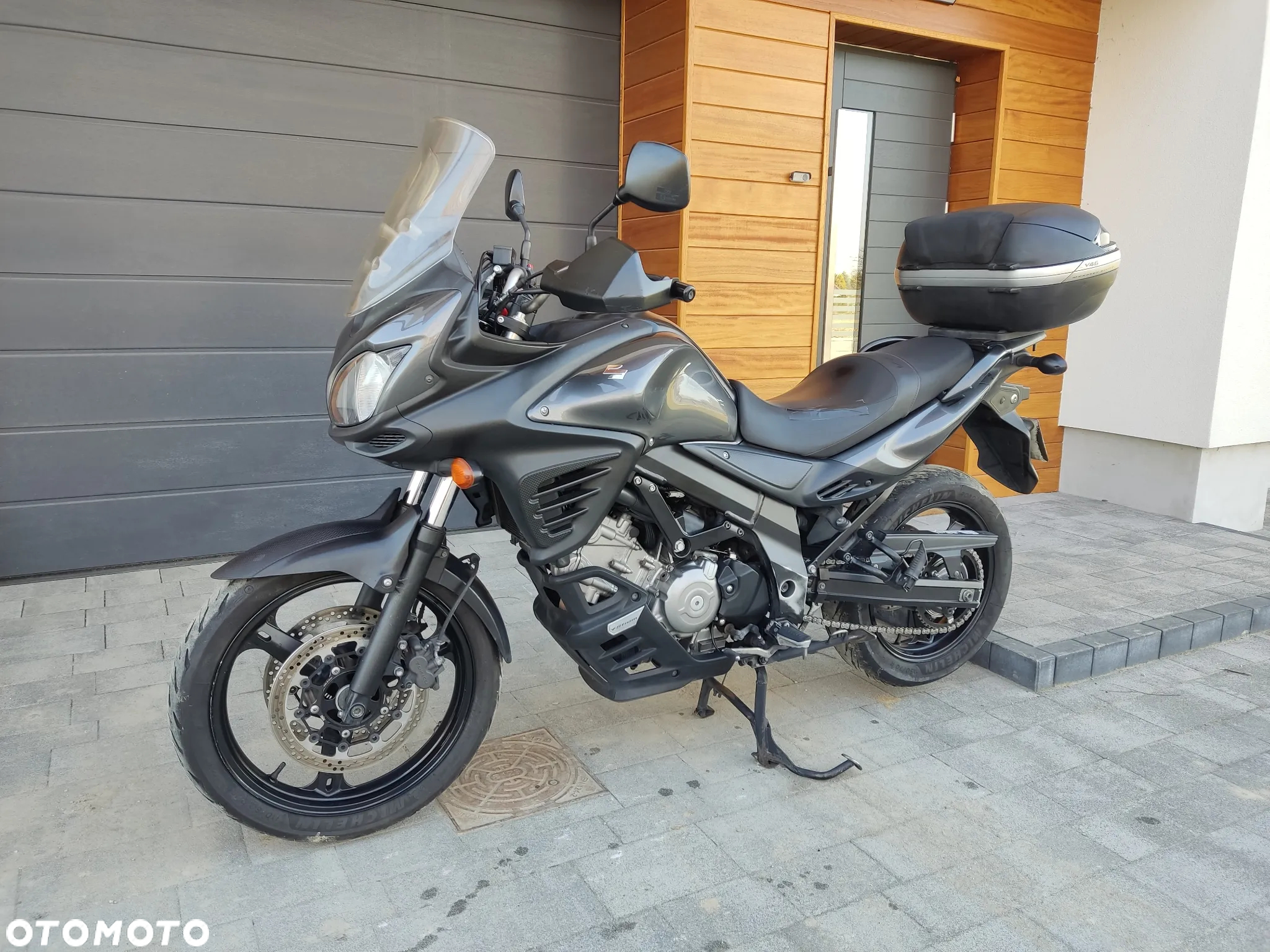 Suzuki V-STROM - 2