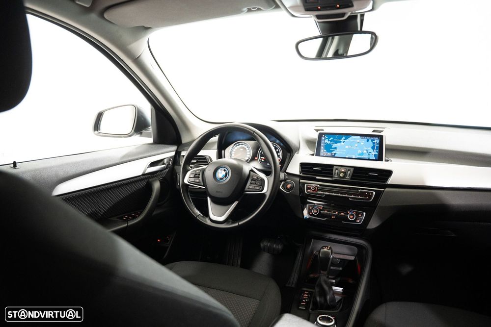 BMW X1 25 e xDrive Corporate Edition - 10