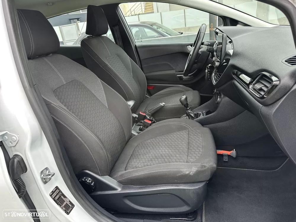 Ford Fiesta 1.0 EcoBoost Hybrid S&S TITANIUM - 55
