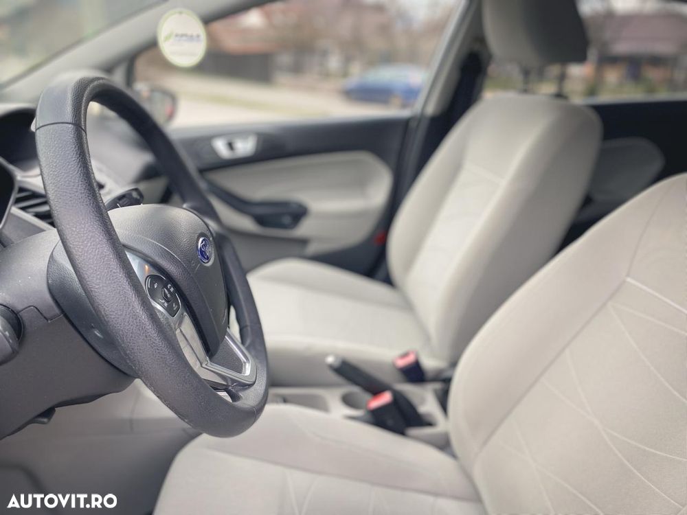 Ford Fiesta - 22
