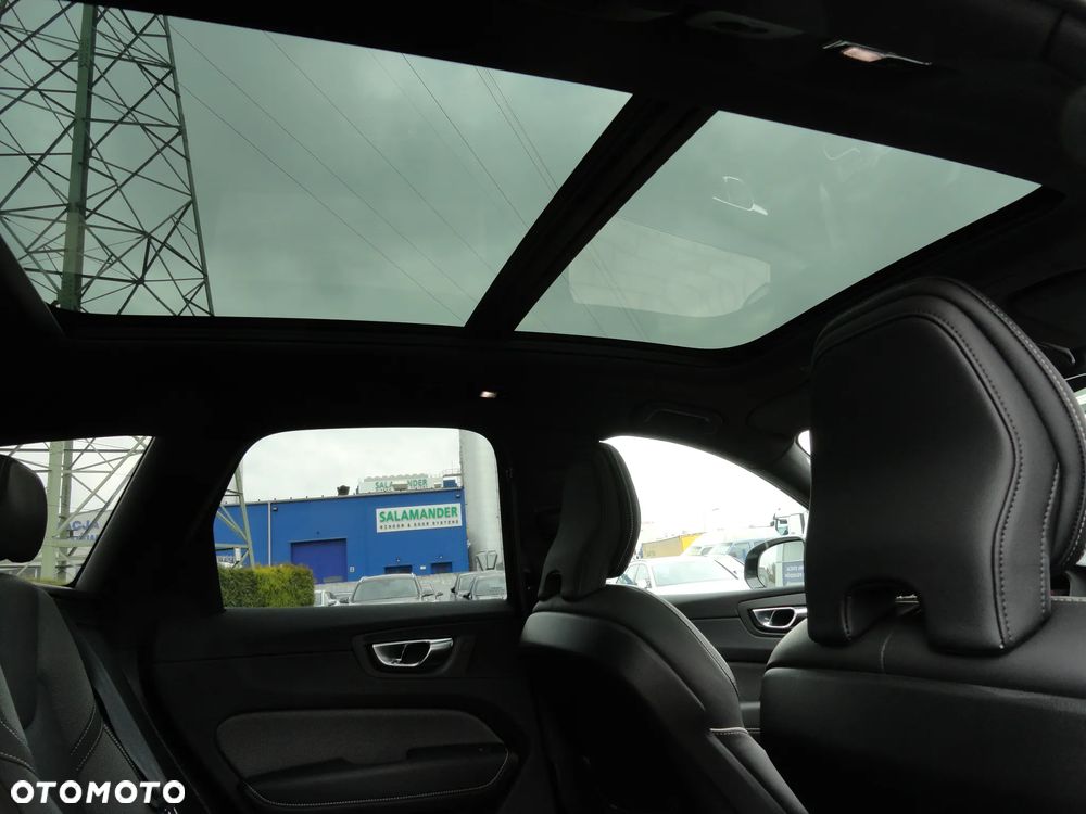 Volvo XC 60 B4 D Geartronic RDesign - 12