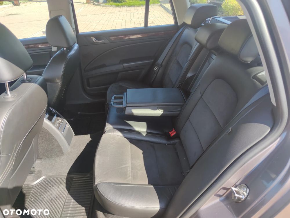 Skoda Superb 2.0 TDI Elegance - 15