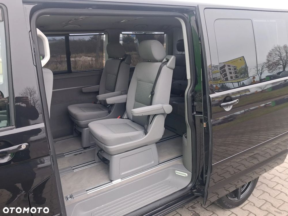 Volkswagen Multivan - 25