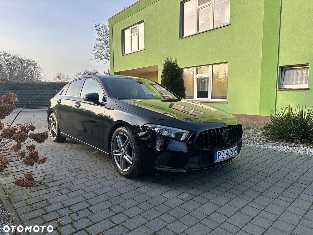Mercedes-Benz Klasa A 180 d AMG Line 7G-DCT - 2