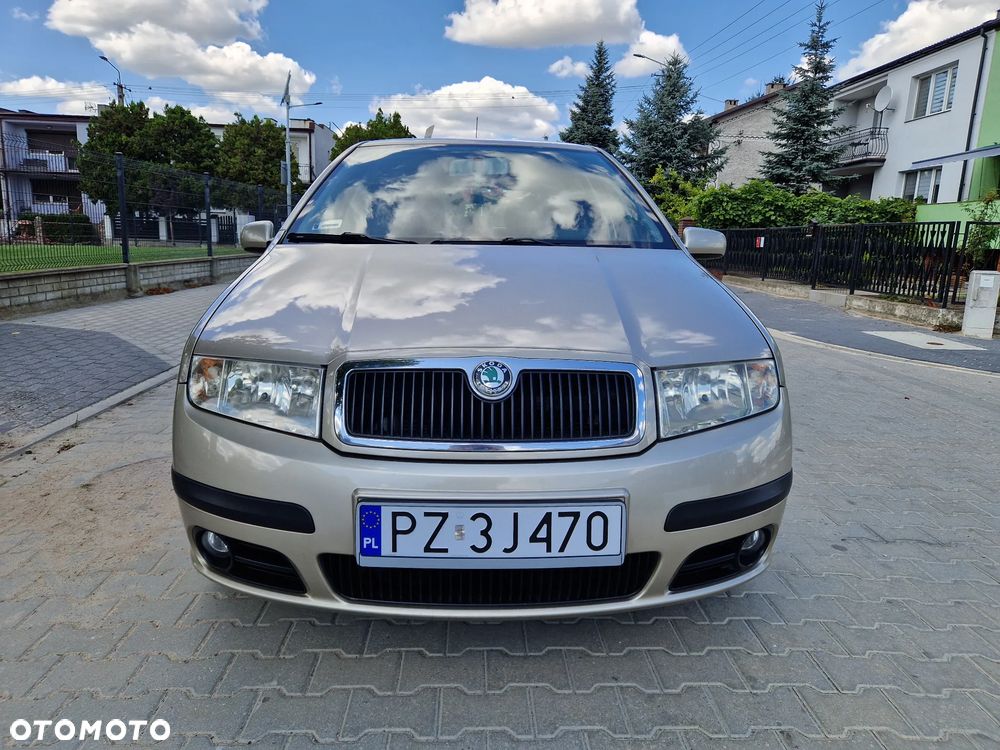 Skoda Fabia 1.4 16V Classic + - 11