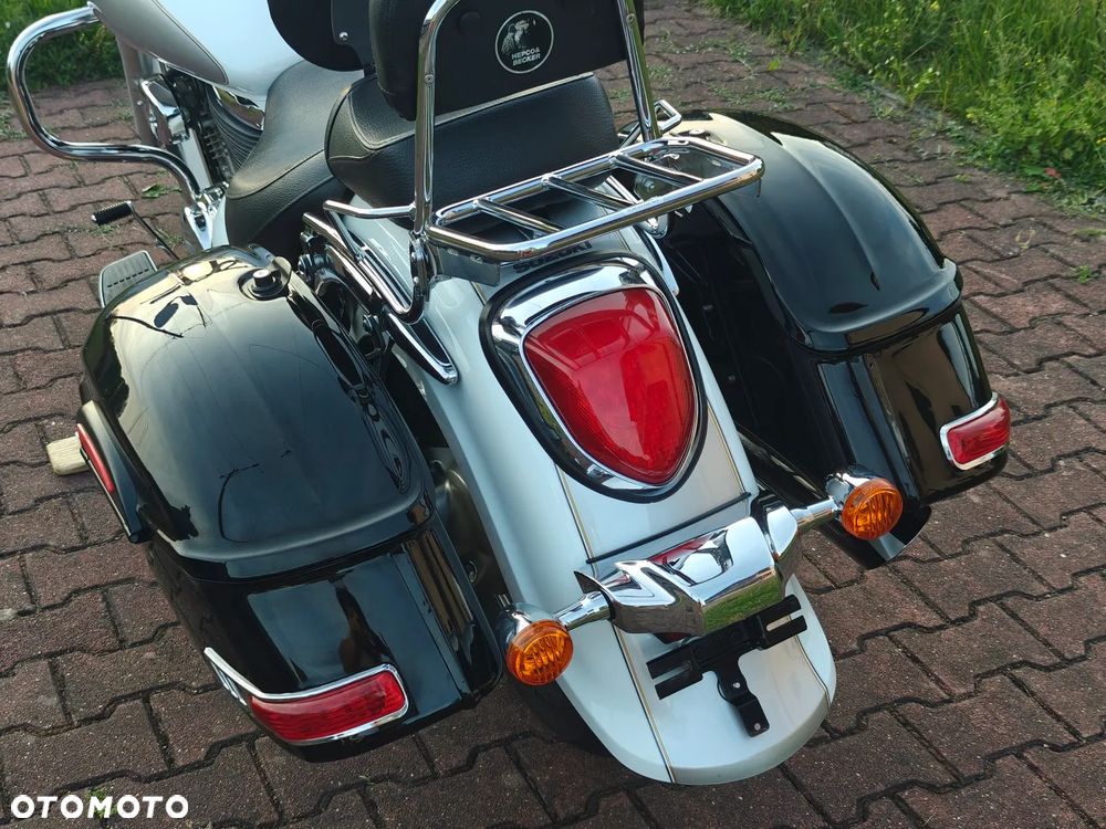 Suzuki Intruder - 27