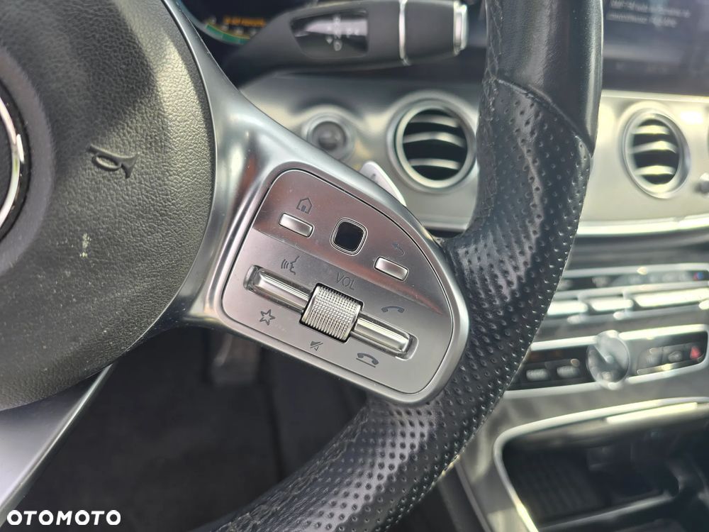 Mercedes-Benz Klasa E - 26