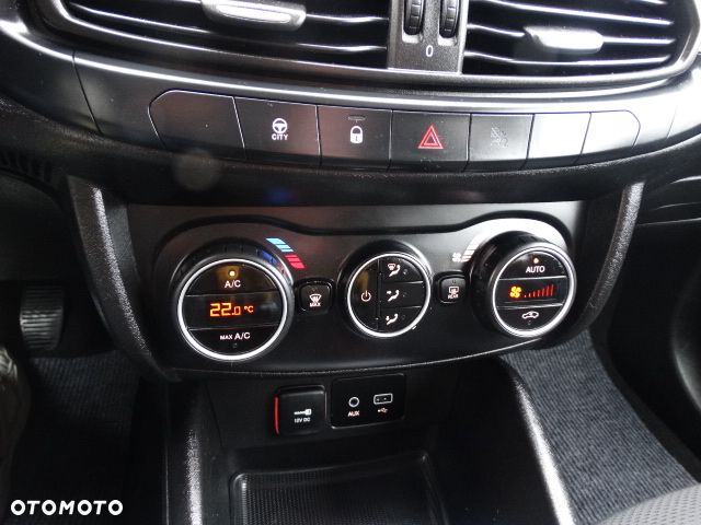 Fiat Tipo 1.6 MultiJet Business Line - 17