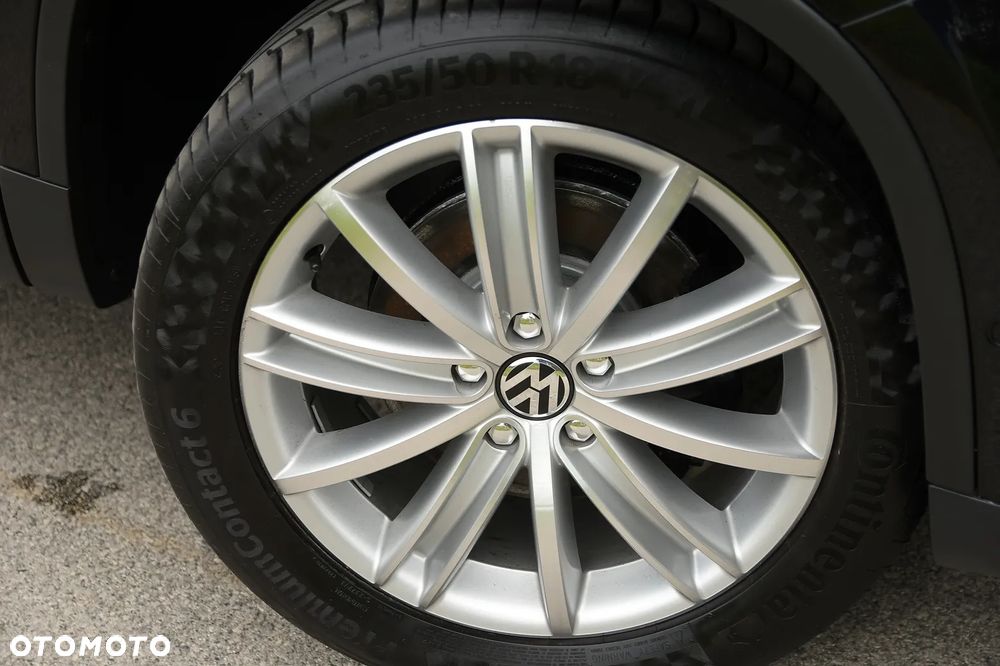 Volkswagen Tiguan - 19
