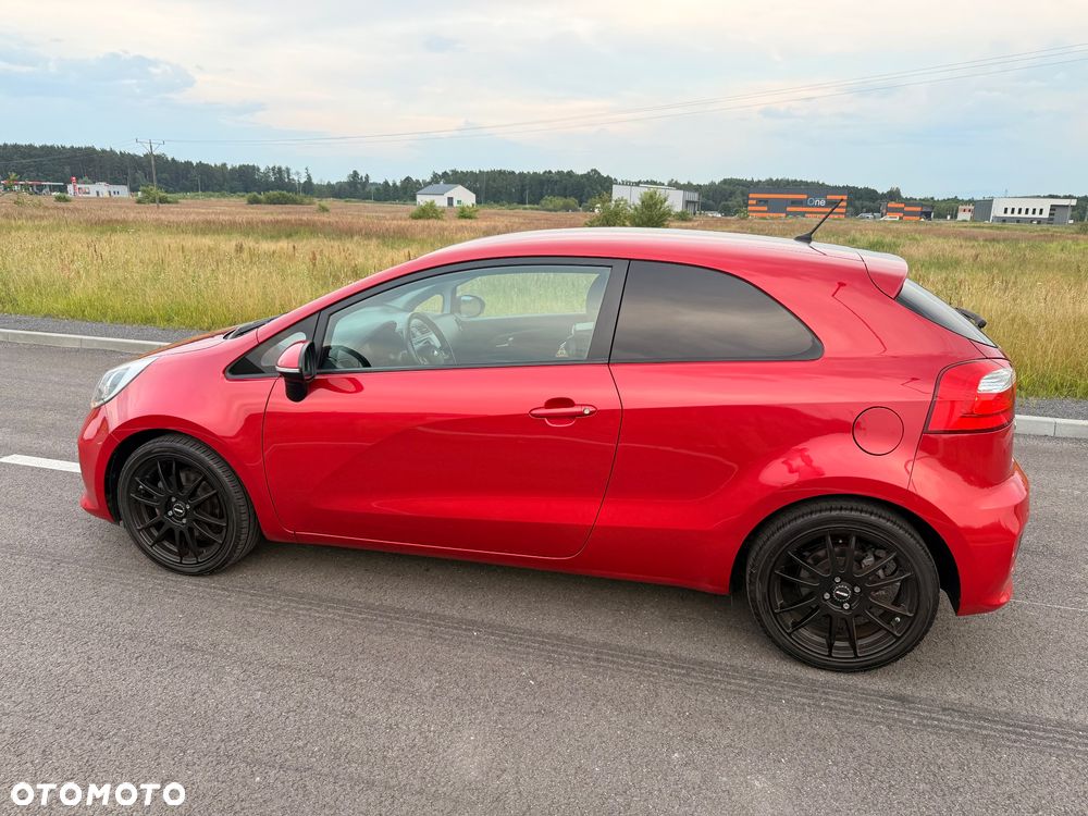 Kia Rio 1.2 L - 13