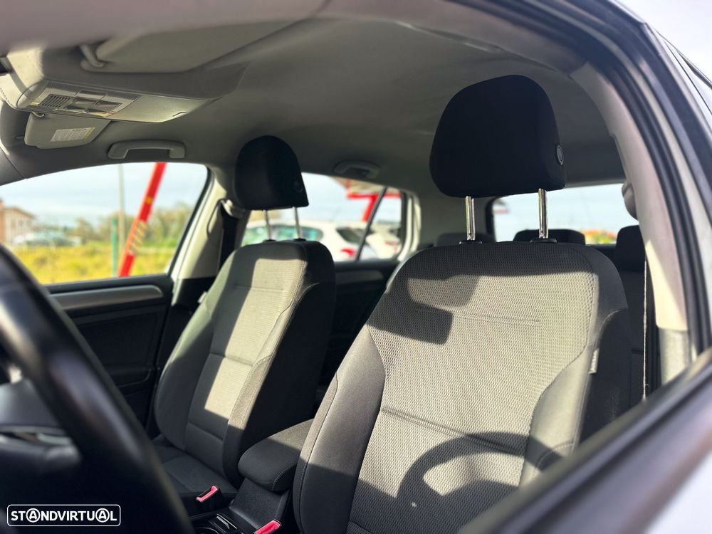 VW Golf 1.6 TDi BlueMotion Confortline - 13