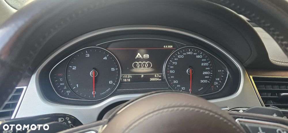 Audi A8 4.2 TDI L Quattro - 8