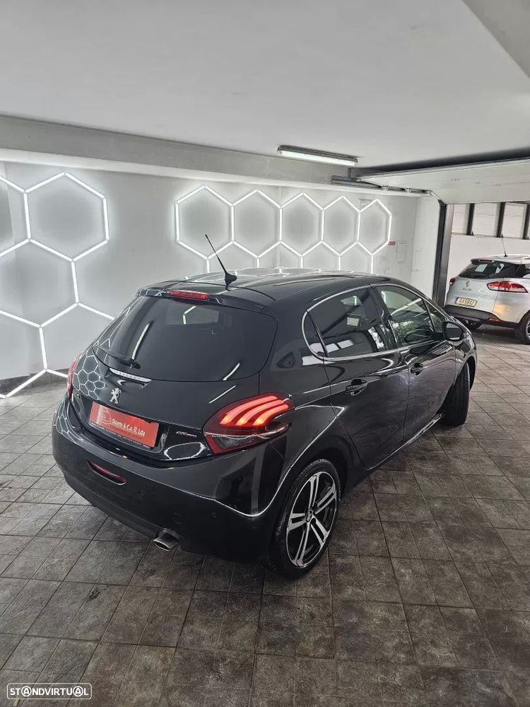 Peugeot 208 1.2 PureTech GT Line EAT6 - 57