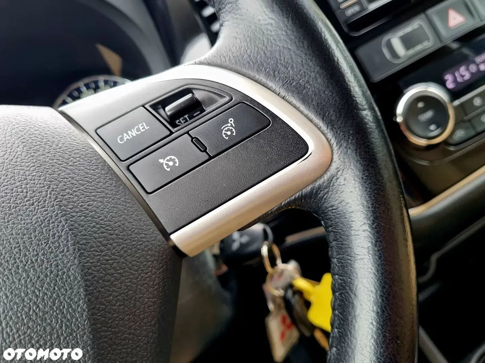 Mitsubishi Outlander 2.0 2WD Invite - 17