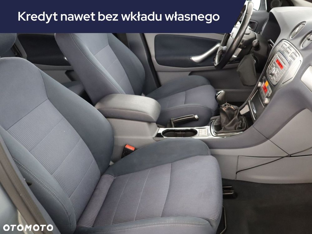 Ford Mondeo SW - 11