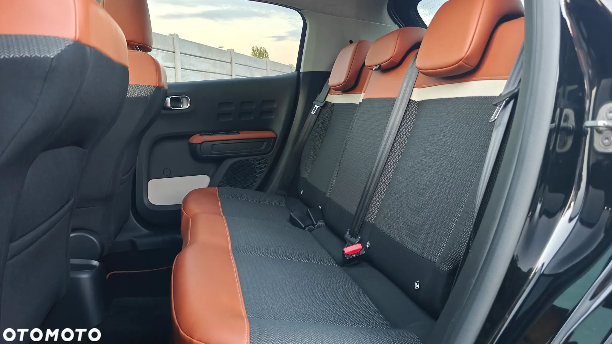 Citroën C3 1.2 PureTech GPF Shine - 25