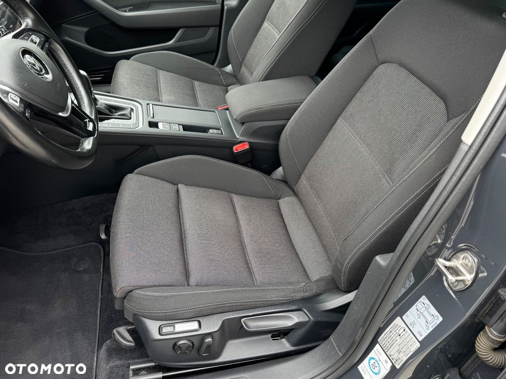 Volkswagen Passat 2.0 TDI (BlueMotion Technology) DSG Comfortline - 36