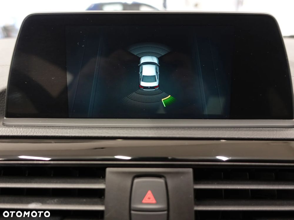 BMW Seria 2 218i Coupe Sport Line - 13