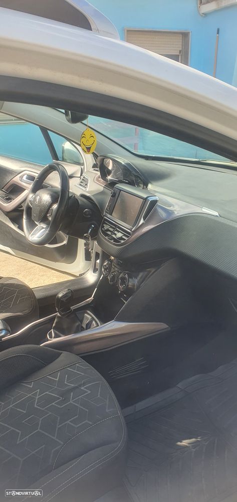 Peugeot 2008 - 13