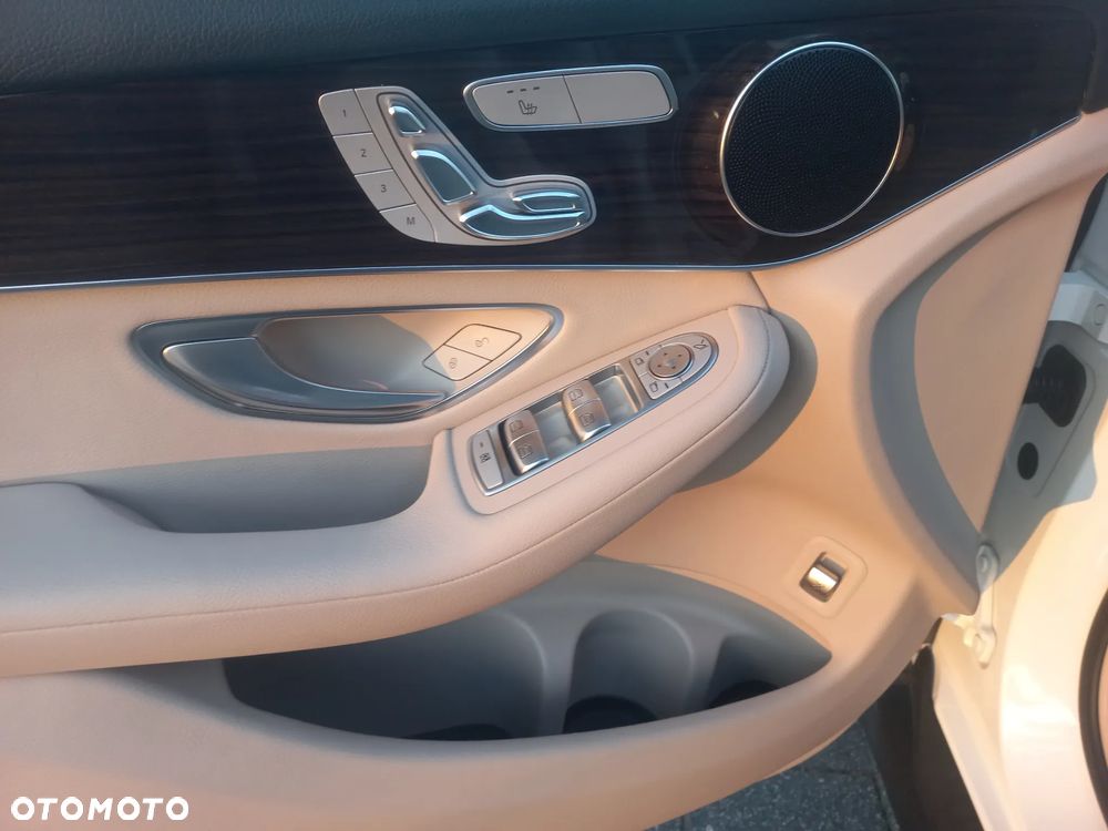 Mercedes-Benz GLC - 20