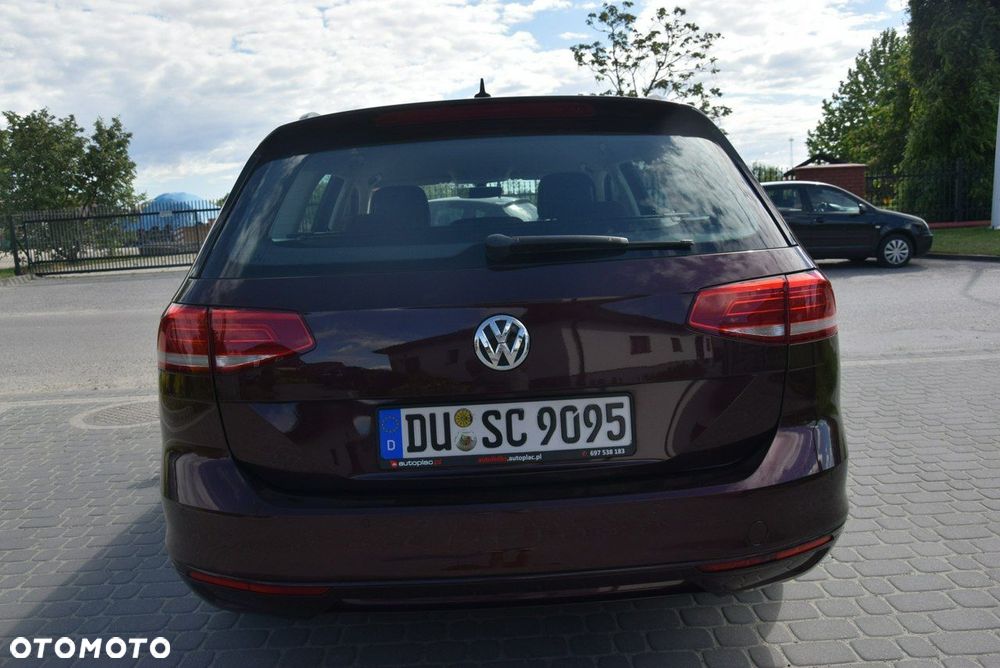 Volkswagen Passat - 18